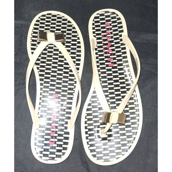 Coach New York "Landon" Gold Bow Beige Flip Flops Size 8B - Picture 2 of 5